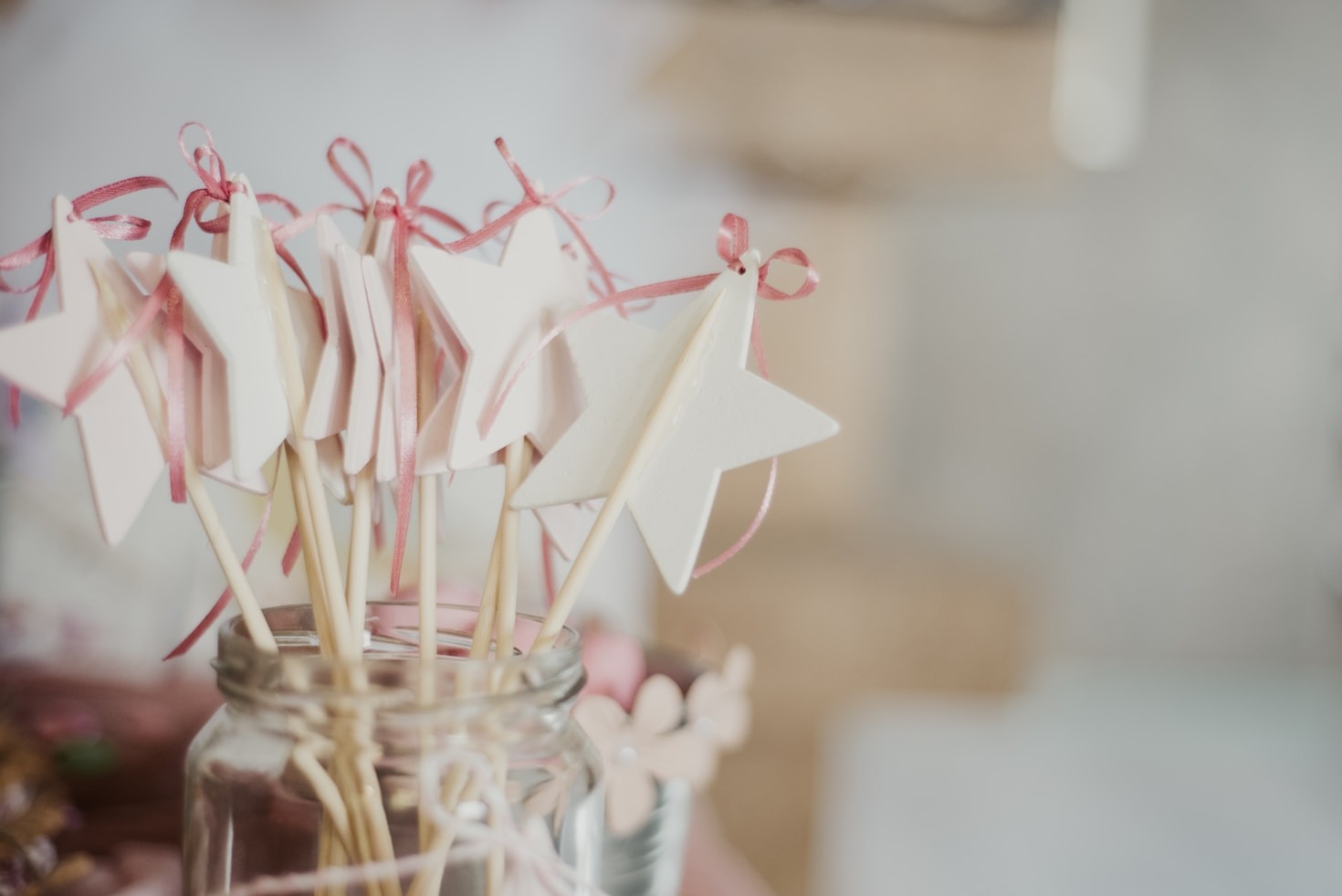 Handmade Gifts: Bringing Light to Charitable Causes